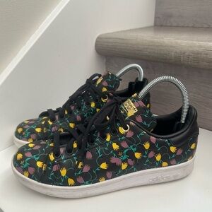 Adidas Shoes Adidas Stan
Smith Black Floral Size 7